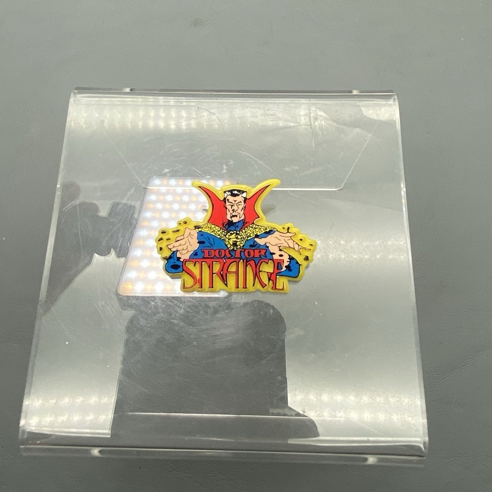 1996 Toy Biz Spider-Man Dr. Strange Accessory -Pin Only Part Replacement